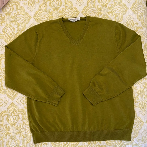Calvin Klein Other - Calvin Klein V-Neck Sweater